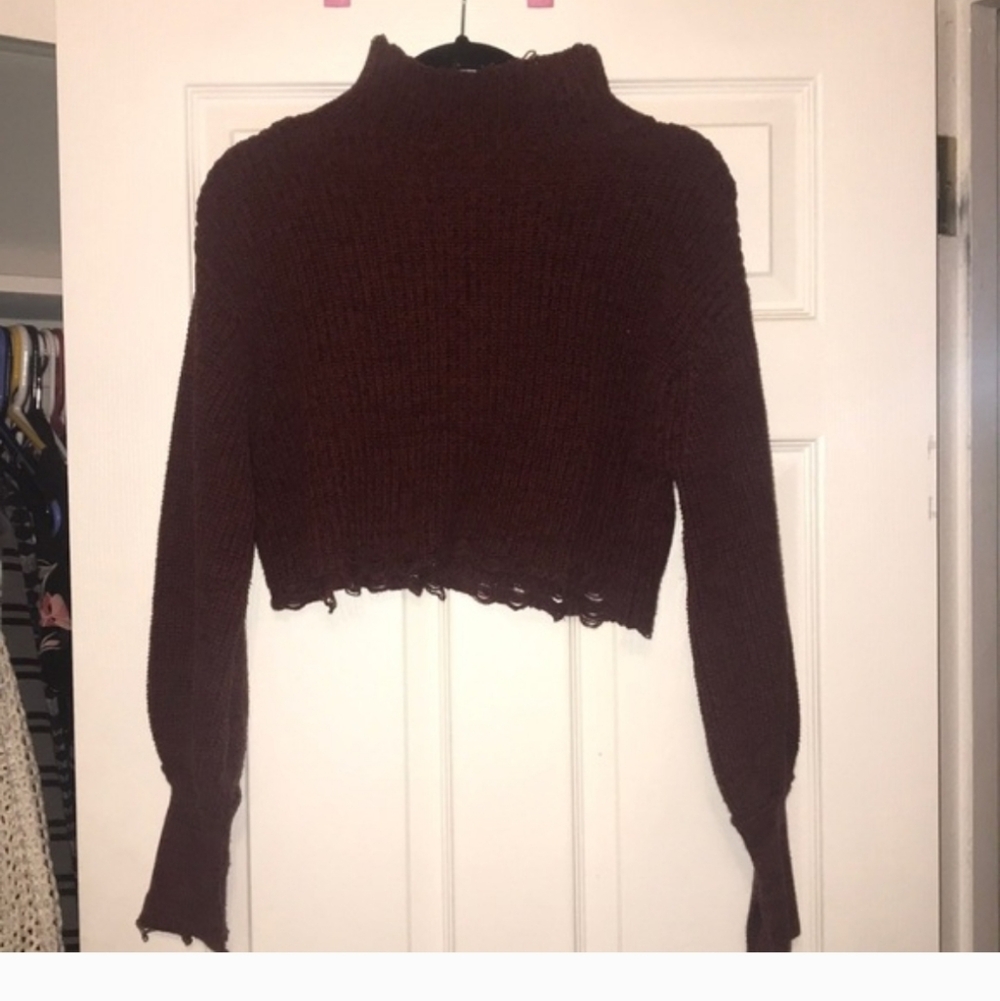 UrbanOutfitters Kade Cropped/Distressed Pullover Mock Neck Sweater in Burgundy M